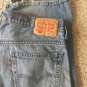 Levi's Classic Blue Jeans with Red Tab 569  31x34
